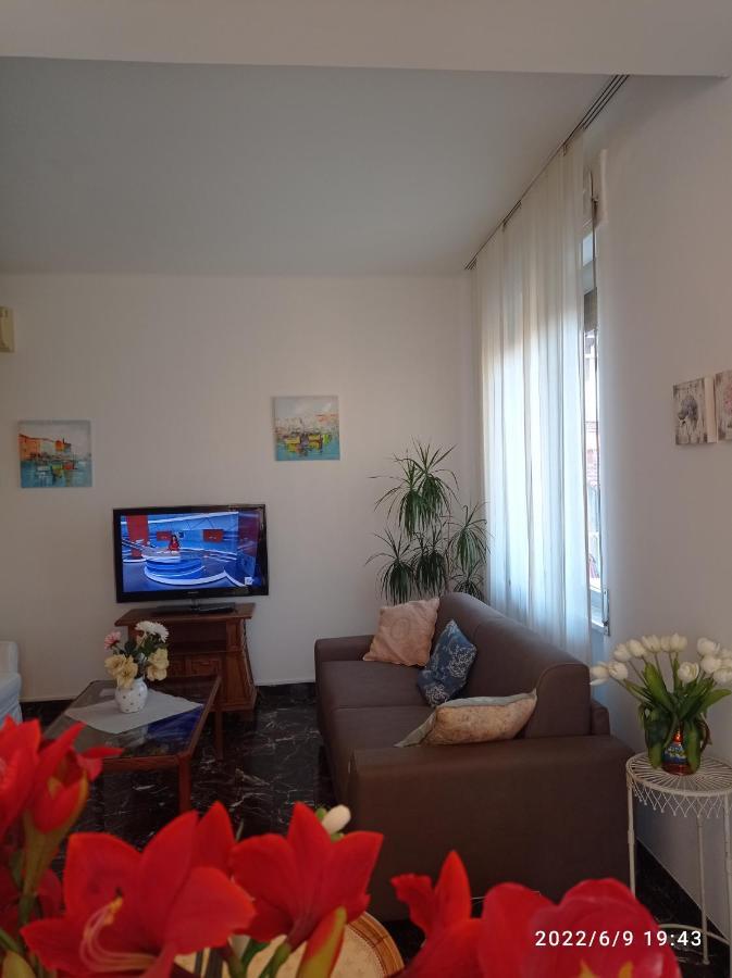 Ferienwohnung Down Town Emily La Spezia Exterior foto