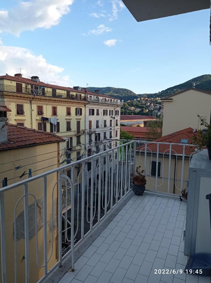 Ferienwohnung Down Town Emily La Spezia Exterior foto